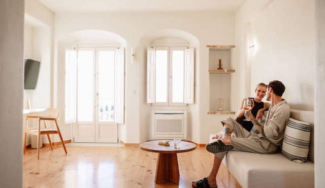 Ammothines Cycladic Suites