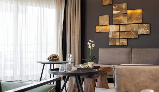 Athenian Riviera Luxurious Residence