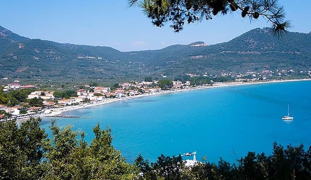 Sea View Studio with A/C, only 300 Meters from the Beach ! in Chrysi Ammoudia