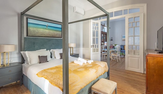 Camara Suites