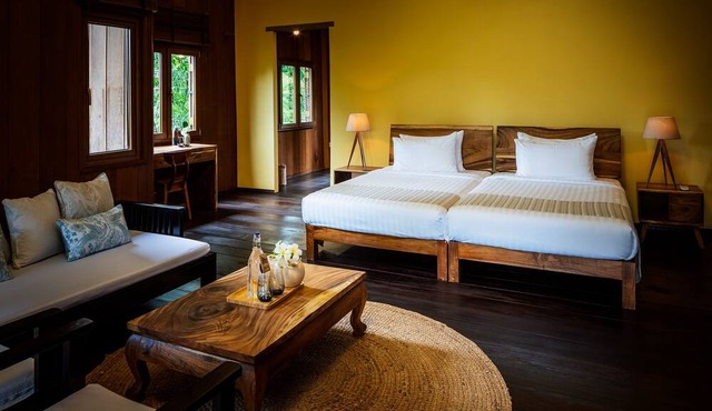 Farmhouse Resort & Spa