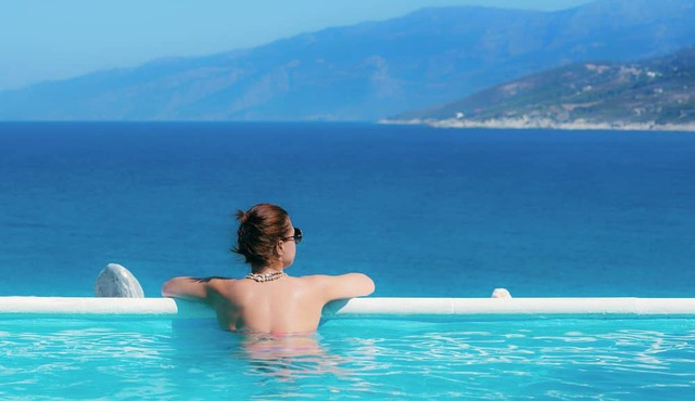 Cavos Bay Hotel and Studios in Ikaria