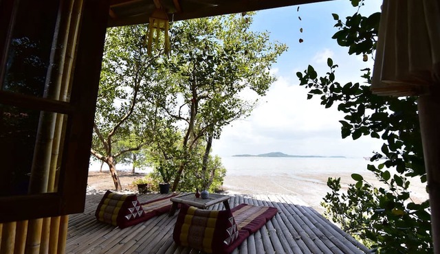 Deep House Seaview