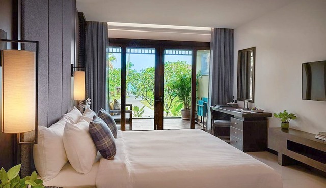 Khanom Beach Resort & Spa
