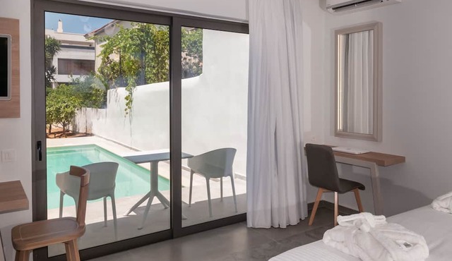Epavli Boutique Luxury Suites