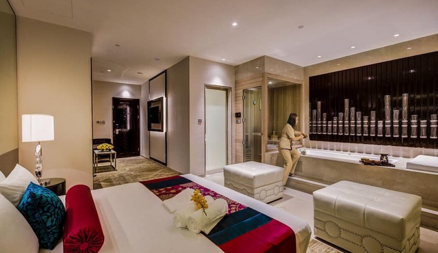 NagaWorld Hotel & Entertainment Complex