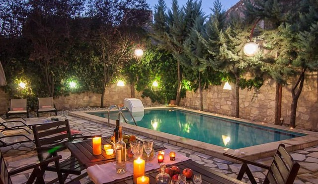 Sarris Villa, Walking distance to taverna & mini market -Cool ambience