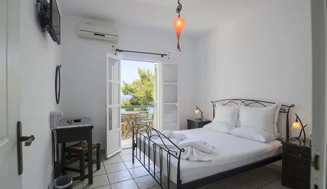 Yperia Hotel in Amorgos