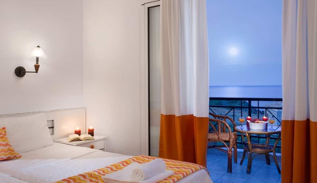Iris Beach Hotel in Monemvasia