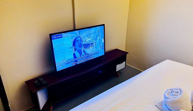 Sukhum Charoen Krung Tak-Sin guest house