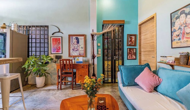 Sarai Room a Cozy Urban Hideaway With Green Balcony