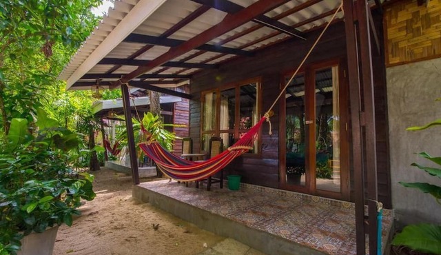 Bananas Bungalows