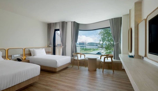 Phetara Hotel Mahachai by PCL
