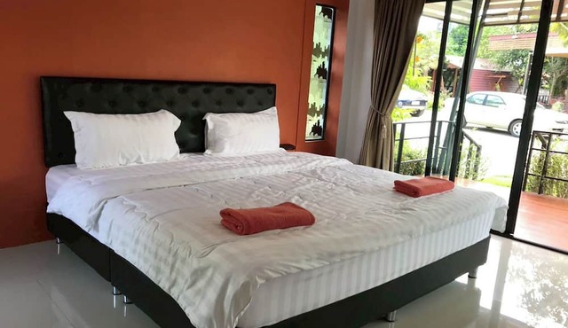 Phra Chan Khiang Dao Resort