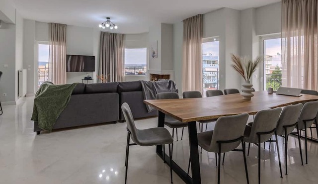 Jaax Apartment Airport by Airstay