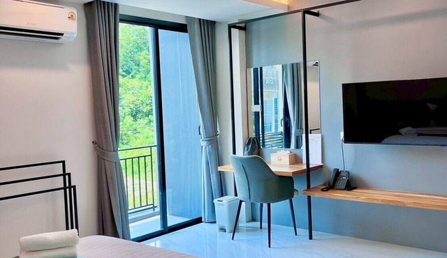 Ozone hotel khhanom