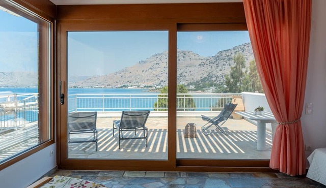 Arte Pefki Beachfront Suites
