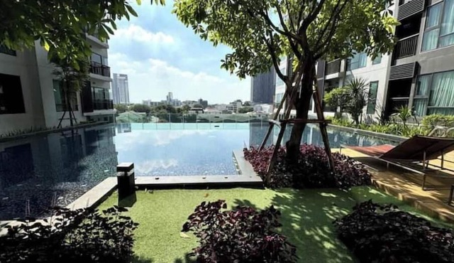 5min to BTS-7eleven- Pool Kitchen Gym Sunrise view