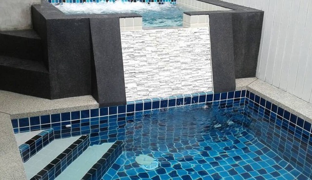 Villa Rosa with Private Pool and Jacuzzi