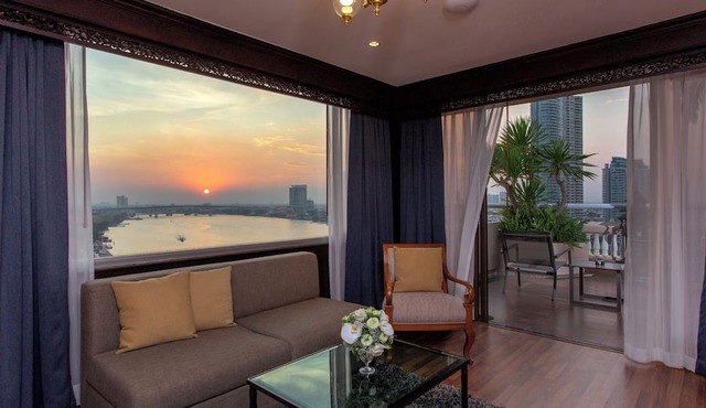 Ramada Plaza by Wyndham Bangkok Menam Riverside