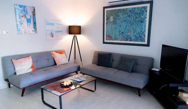 Luxury 2 bedroom apartment with Pool
