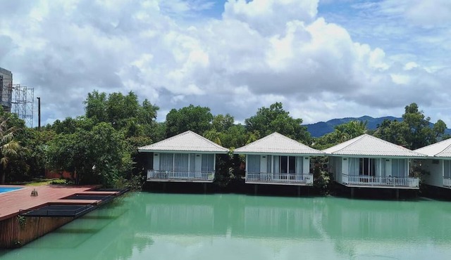 The wide view resort cafe in Thep Krasattri