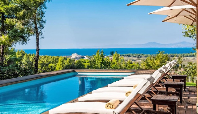 Luxusvilla mit Meerblick und privatem beheiztem Pool und Whirlpool für bis zu 1 by Interhome in Kassandrino