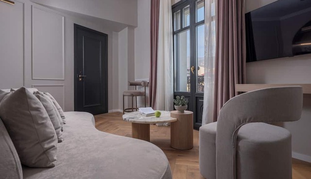 Mountain Pine Luxury Suites in Florina