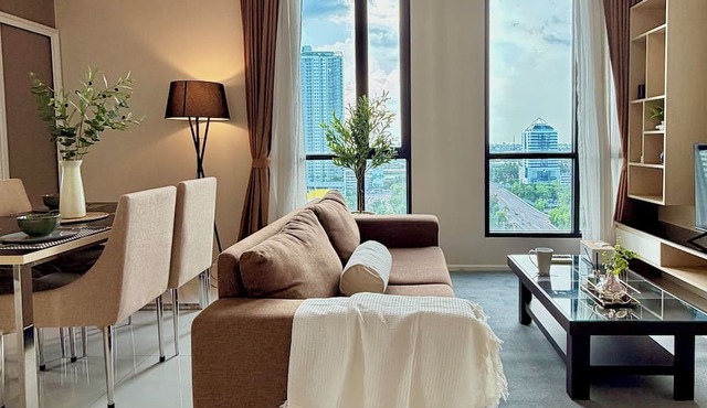 City View · Pool, Gym, Fast Wi-Fi