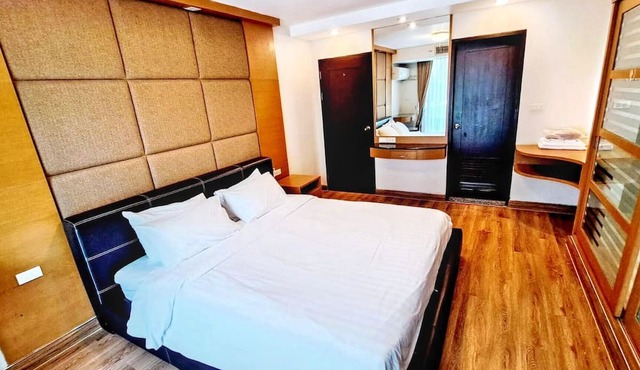 Short-Term Rental Allowed - 5B Downtown Bkk Serviced Apartment