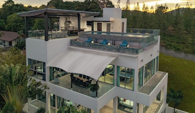 Luxury Infinity Pool Seaview 6BR – Villa Shine