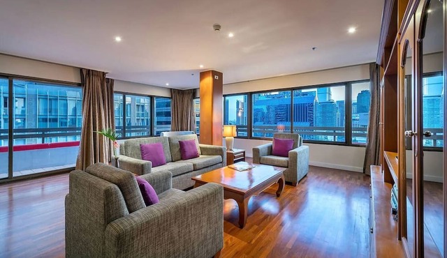 Penthouse/350 sqm/Monthly