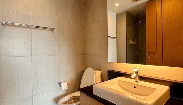 Luxury Stay High-Speed WiFi Secure & Cozy