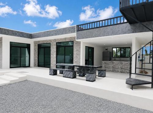 oasis pool villa