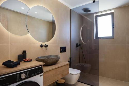 Revi Villa - Elegant Villa with Private Pool in Chania International Airport
