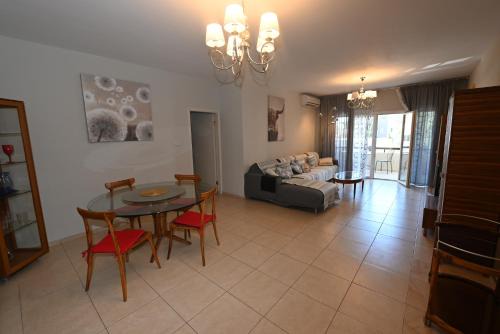 50 meters to the beach 3 bedroom appartment in Limassol