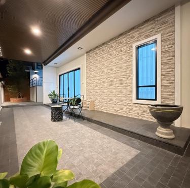 Happy Hours Pool Villa