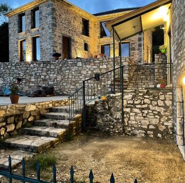 Mesovouni Stone Suites 1 in Mesovounion-Zagori