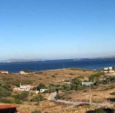Near the sea 4-bedroom villa with amazing view in Athens Riviera in Kalívia Thorikoú