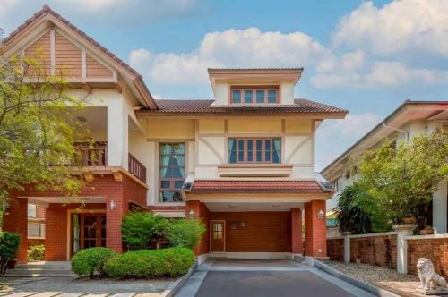 The Thai Palace 360sqm of Royal Luxury & Zen Design