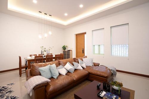 Heritage Family Home Spacious & Central Location