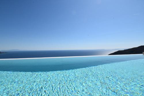 Apiron Luxury Villa in Agía Kyriakí