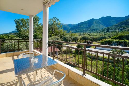 Athina Villa in Koinyra