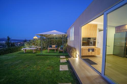 Kedria Lounge and infinity sea view residence