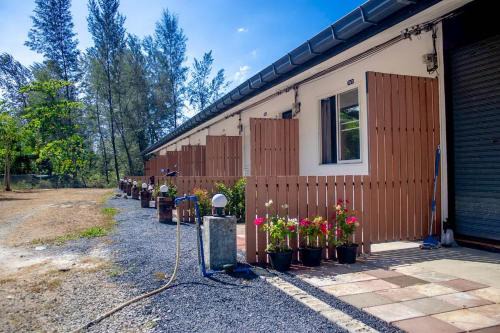 Koh Kho Khao Guest House in Ban Nok Na