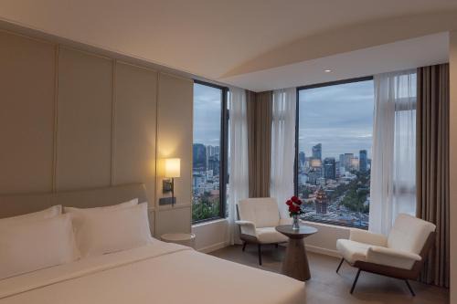 Bassac Signature Experience Modern City Living with Infinity Pool and Rooftop Dinning