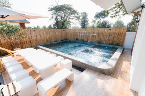 Tenki poolvilla srisaket