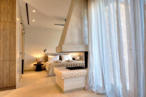 AÁSHNA Suites and Residences