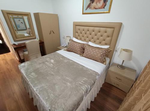 Queens Leriotis Hotel in Piraeus