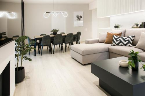 Ultra Chic Modern 4 Bedrooms Apartment in Athens